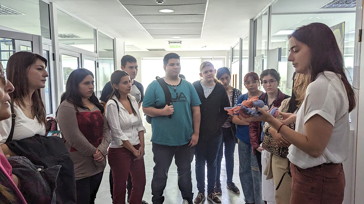 Visita del ITBA a la Fundación Argentina de Nanotecnología